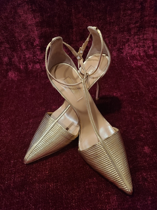 Aquazzura Shoes - Aquazzura Metallic Strappy Gold Leather Pointed Toe Stiletto Heels Size 8